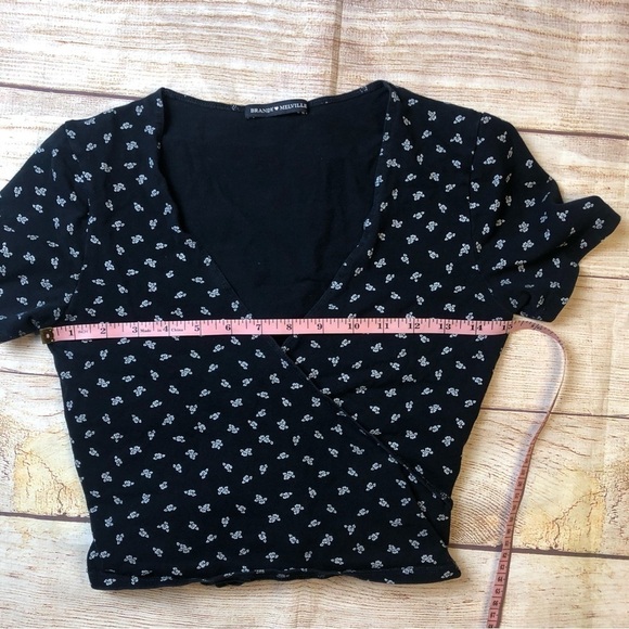 Brandy Melville Wrap Crop Top - Picture 3 of 7